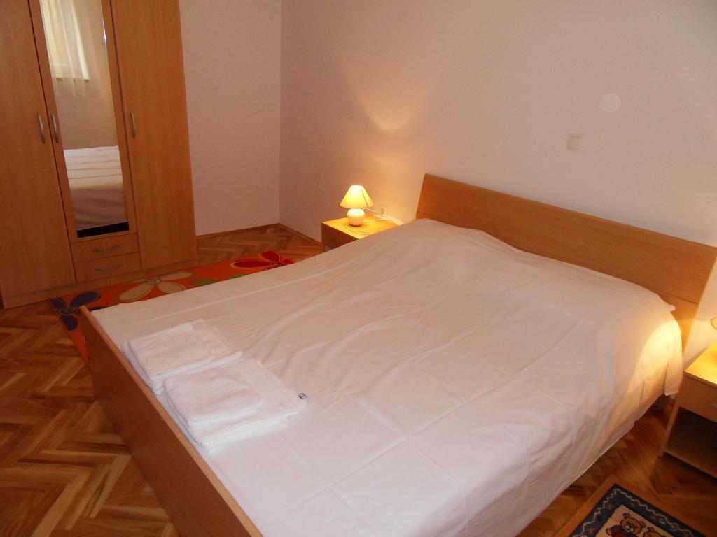 Apartments Petricevic 2 Selce Eksteriør billede
