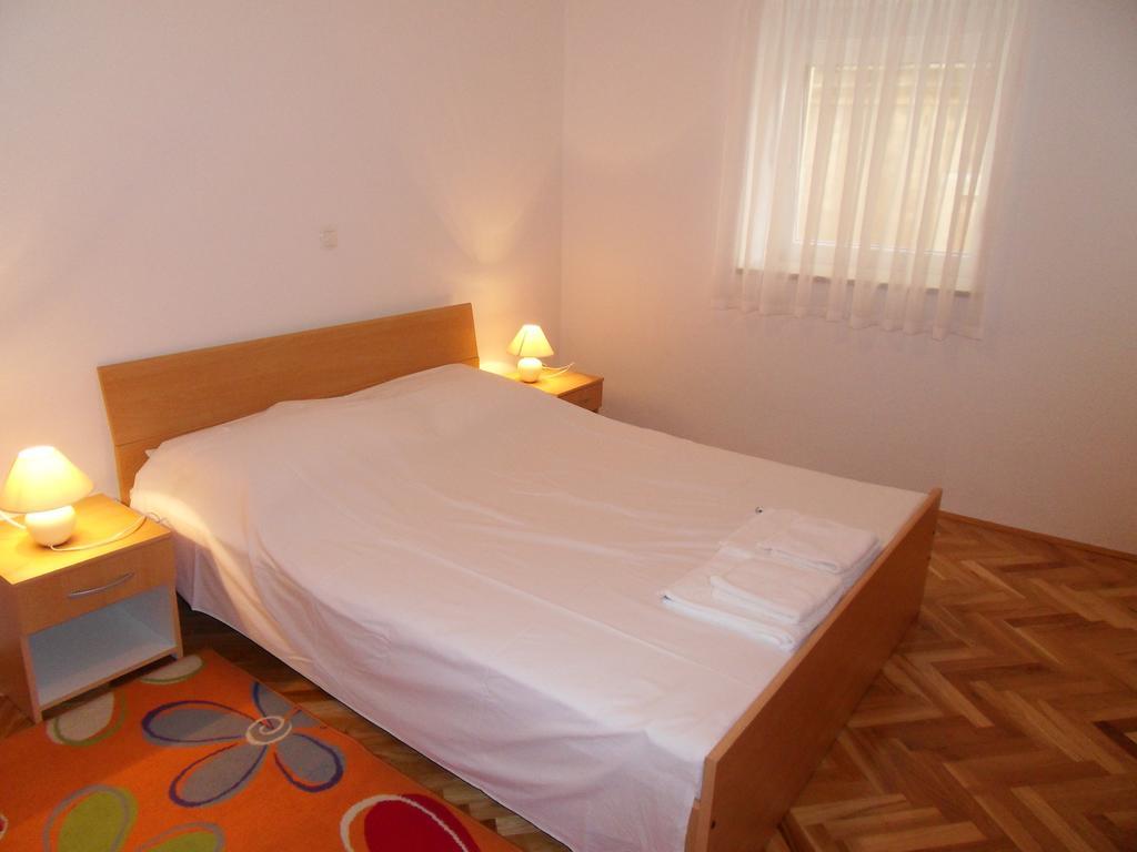 Apartments Petricevic 2 Selce Eksteriør billede