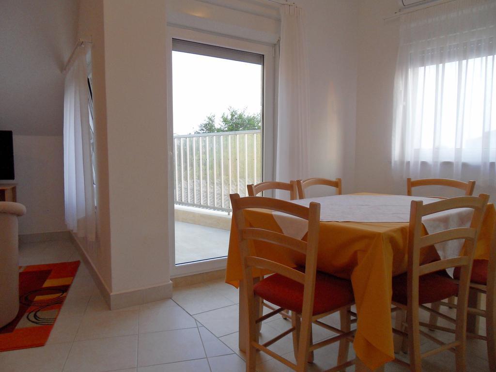 Apartments Petricevic 2 Selce Eksteriør billede