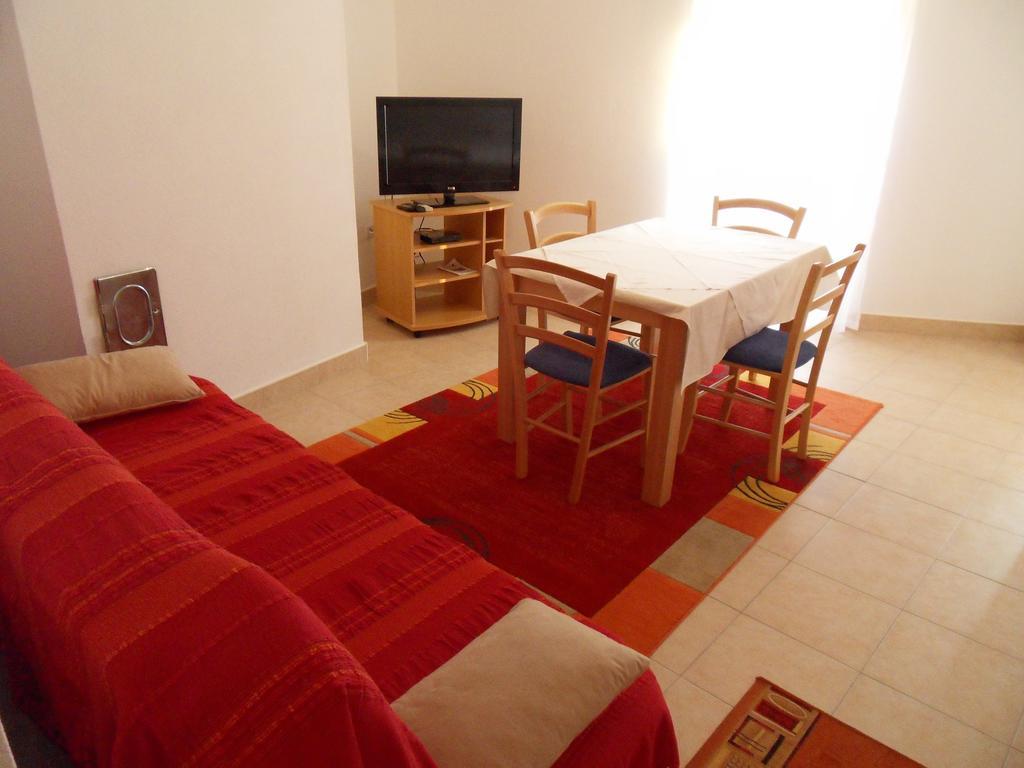 Apartments Petricevic 2 Selce Eksteriør billede