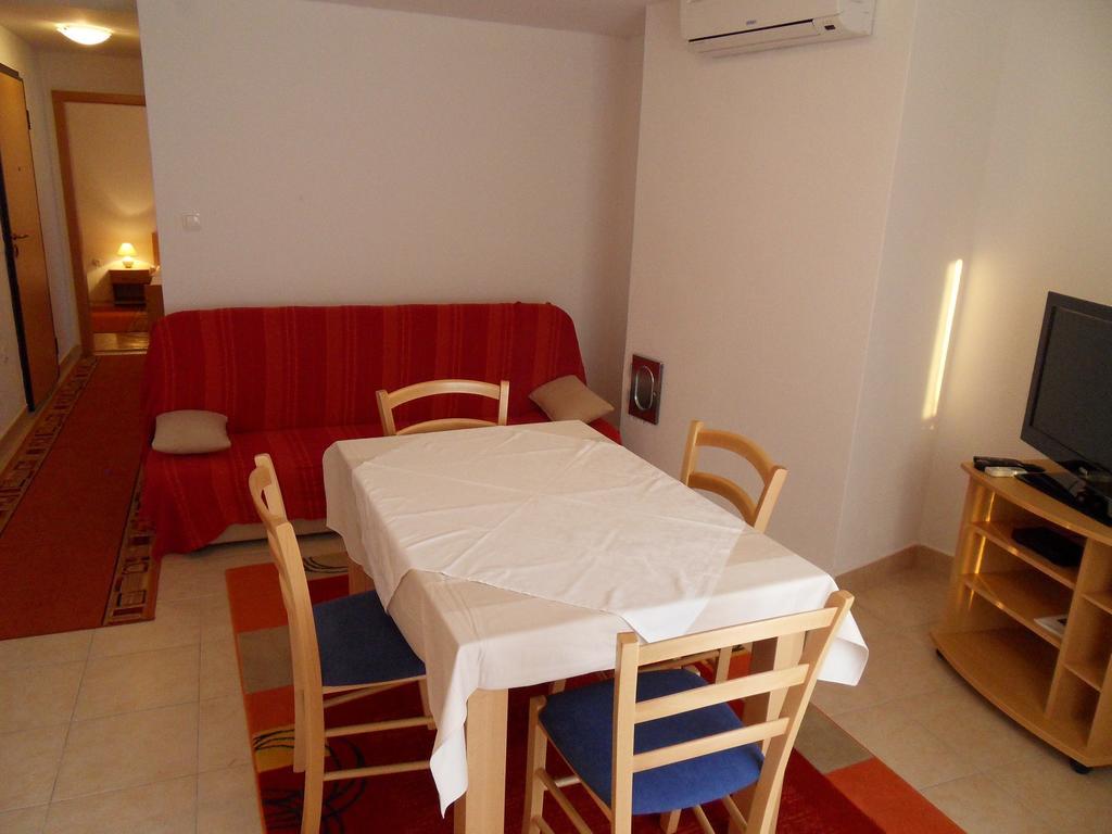 Apartments Petricevic 2 Selce Eksteriør billede